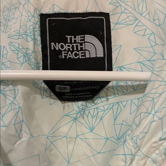 The North Face Off-White Quilted Jacket - Picture 2 of 4